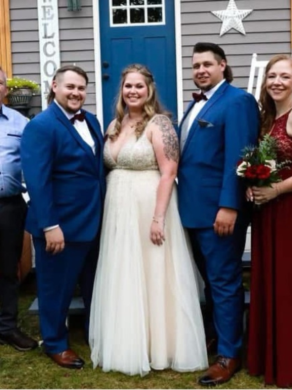 David's Bridal Galina Signature SWG837 Dress & Veil Size 14 | Bustled/Cleaned - Picture 10 of 11
